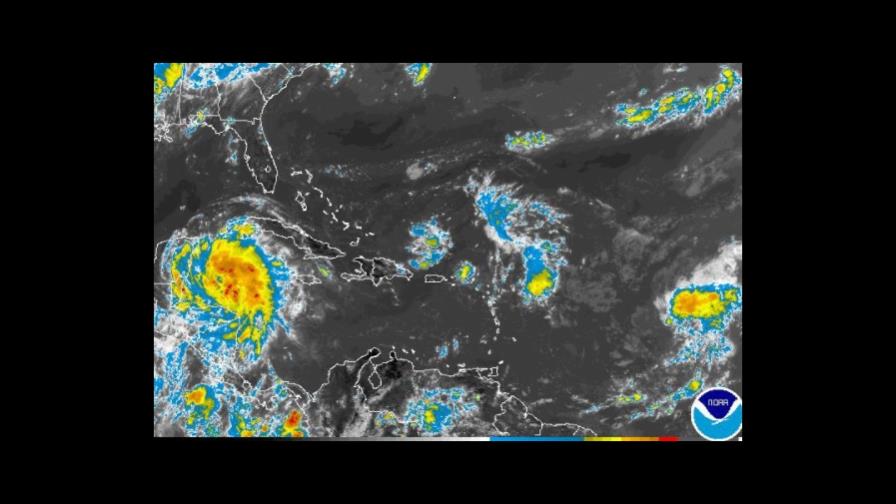 Declaran alerta para 14 provincias por lluvias de vaguada y onda tropical Declaran alerta para 14 provincias por lluvias de vaguada y onda tropical