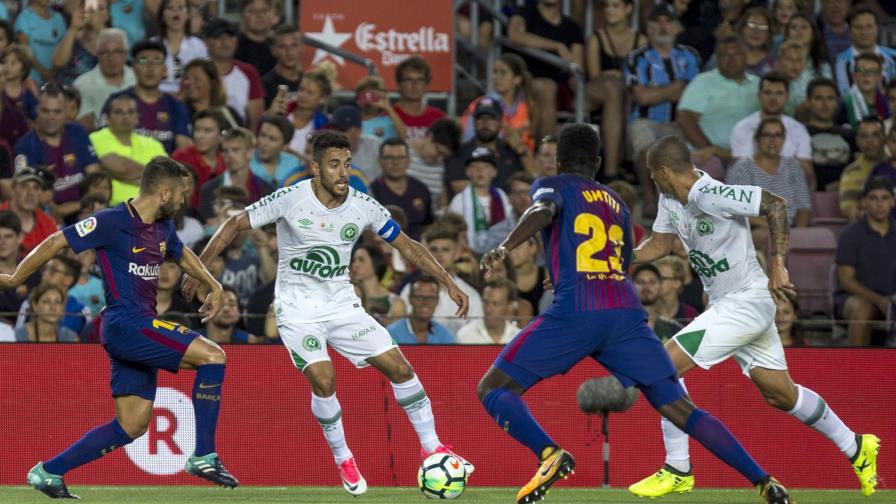 Sobreviviente de Chapecoense juega ante Barcelona 