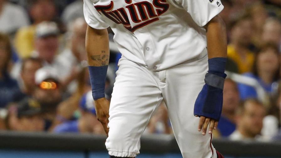 Eddie Rosario anota gracias a balk; Mellizos superan a Cerveceros 