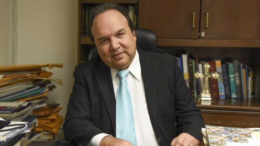 Vinicio Castillo Semán pide a la Junta Central Electoral “defender celosamente el registro civil” Vinicio Castillo Semán pide a la Junta Central Electoral “defender celosamente el registro civil”