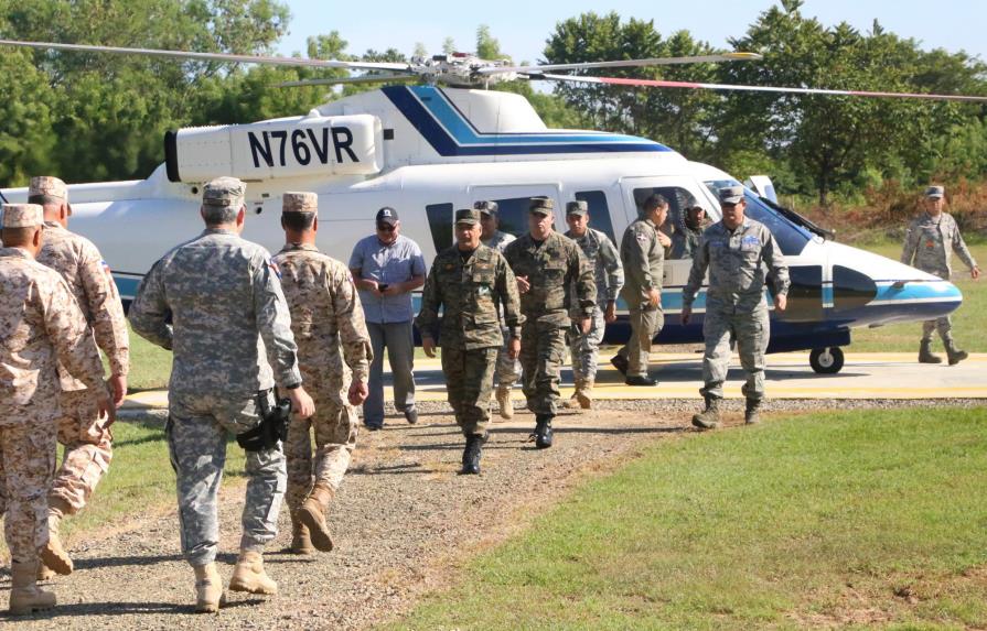 Ministro de Defensa recorre frontera norte para evaluar operatividad del personal en la zona