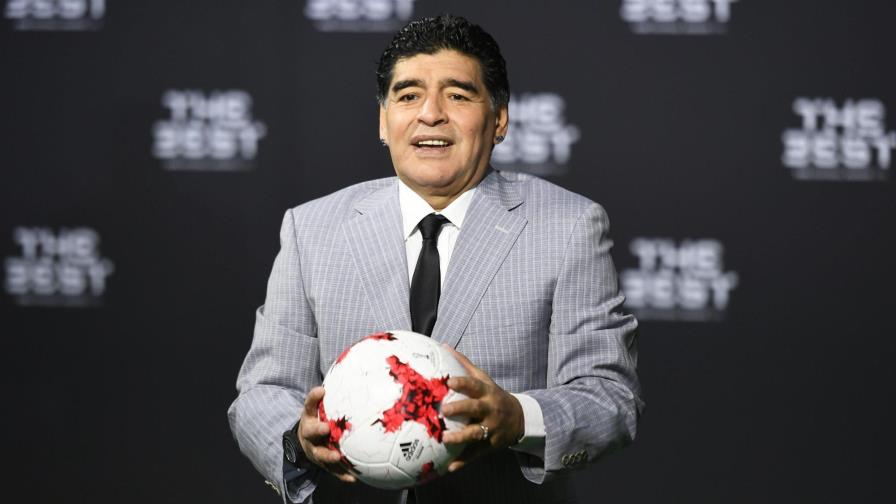Declaraciones de Maradona a favor de Maduro causan “ganas de vomitar” al cantante ‘El Puma’