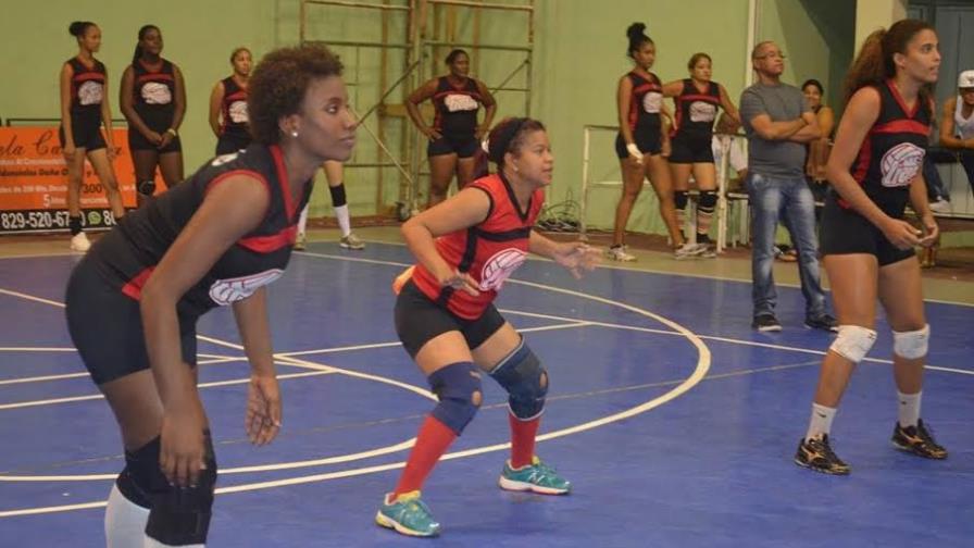 La Avenida y Villa Verde se imponen en voleibol superior de La Romana La Avenida y Villa Verde se imponen en voleibol superior de La Romana