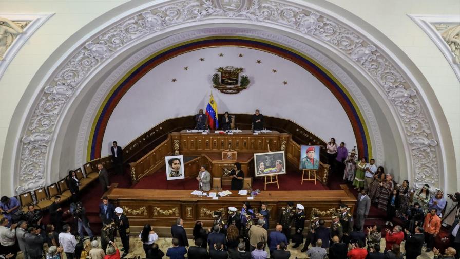 Constituyente ejerce poder absoluto mientras merma la protesta en Venezuela