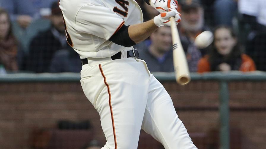 Unos Gigantes descalificados se atraviesan a los Cubs