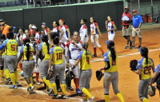 República Dominicana se divide entre triunfo y derrota ante Colombia y Puerto Rico