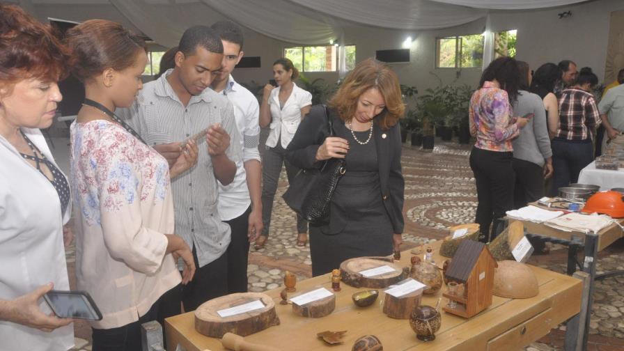 Jardín Botánico Nacional celebra 10 años de relación con el Kew Garden del Reino Unido