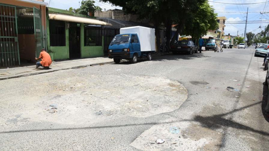 Moradores de Mejoramiento Social dicen tienen “seis años tragando polvo”