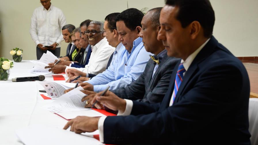 Estudiantes de INTEC clasificarán basura en 50 municipios