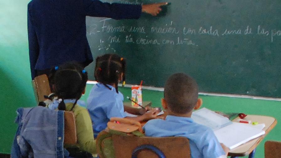 ADP quiere verificar cada caso de maestros bloqueados por el Ministerio de Educación