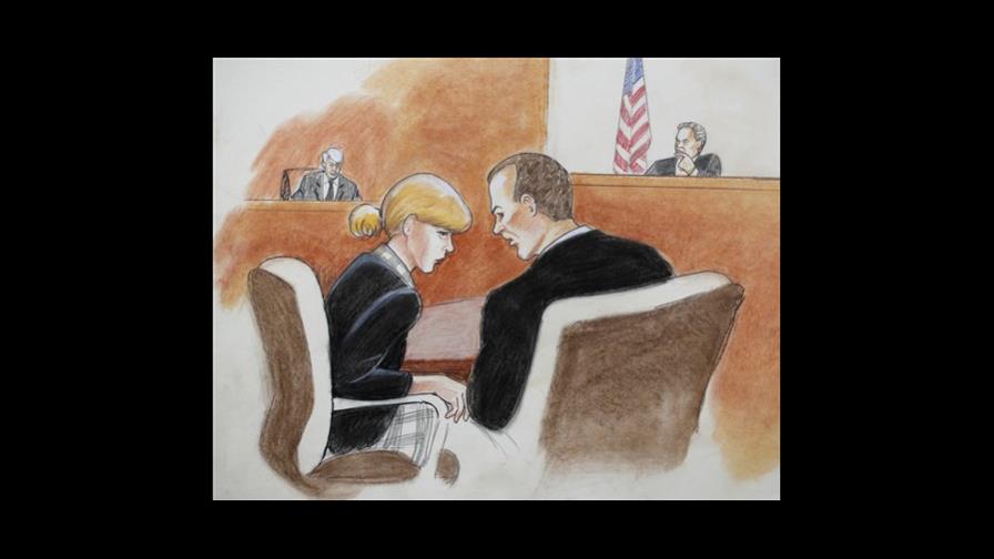  Locutor demandado por Swift dice que fue las costillas que le tocó, no el trasero