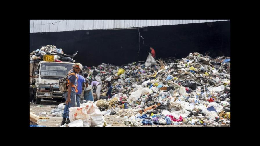 Catedrática universitaria afirma municipios tienen gran reto con basura 