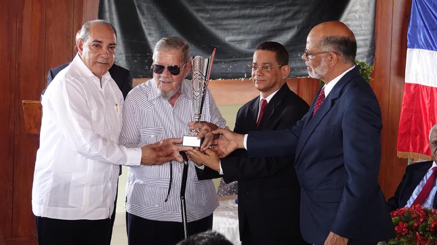 Moca rindió homenaje al comandante Delio Gómez Ochoa Moca rindió homenaje al comandante Delio Gómez Ochoa