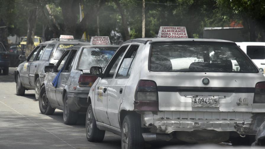 Directora del INTRANT informa no se sacarán las chatarras de golpe y porrazo Directora del INTRANT informa no se sacarán las chatarras de golpe y porrazo