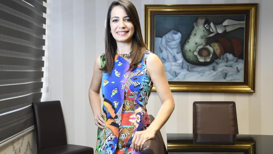 Crismeidy Ureña, una emprendedora de RD en mercado editorial de España 