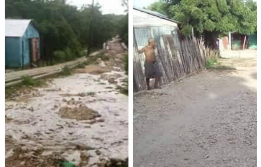 Residentes de barrio Imbert en Barahona tienen 20 años con calles deterioradas