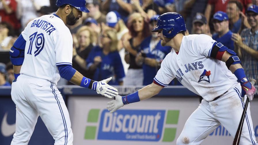 Los Piratas derrotaron a los Azulejos y mantienen buen ritmo