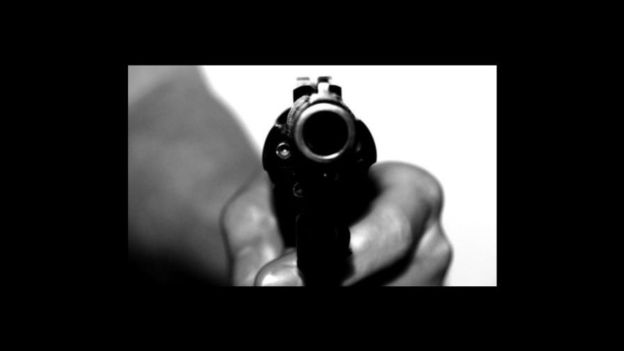 Desconocidos matan hombre y hieren mujer en un colmado de Los Alcarrizos