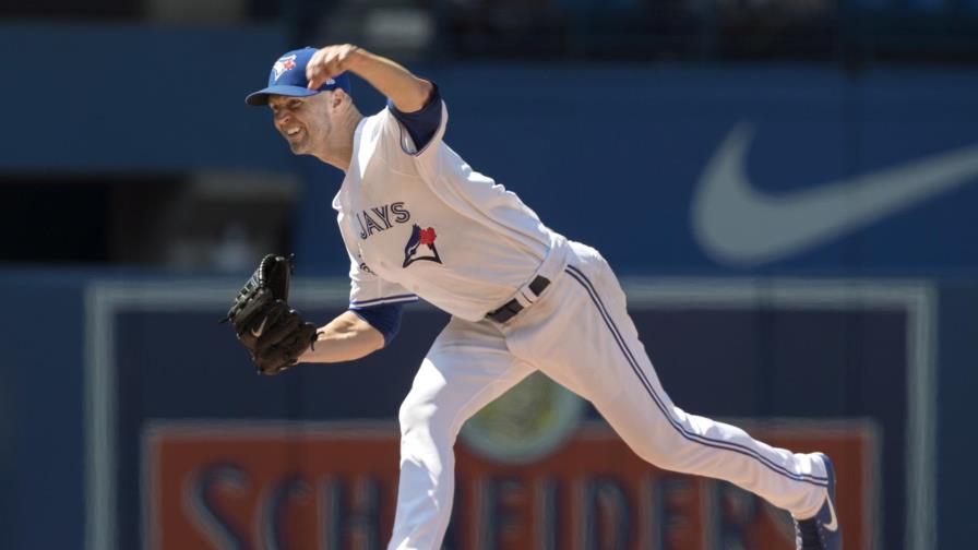 Happ hila 3er triunfo; Azulejos derrotan a Piratas Happ hila 3er triunfo; Azulejos derrotan a Piratas