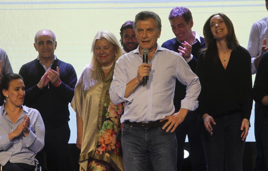 Oficialismo celebra triunfo ante Cristina Fernández en primarias en Argentina