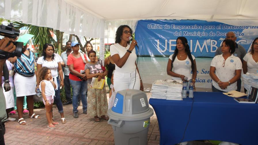 Entidad de Boca Chica entrega  útiles escolares a niños de escasos recursos