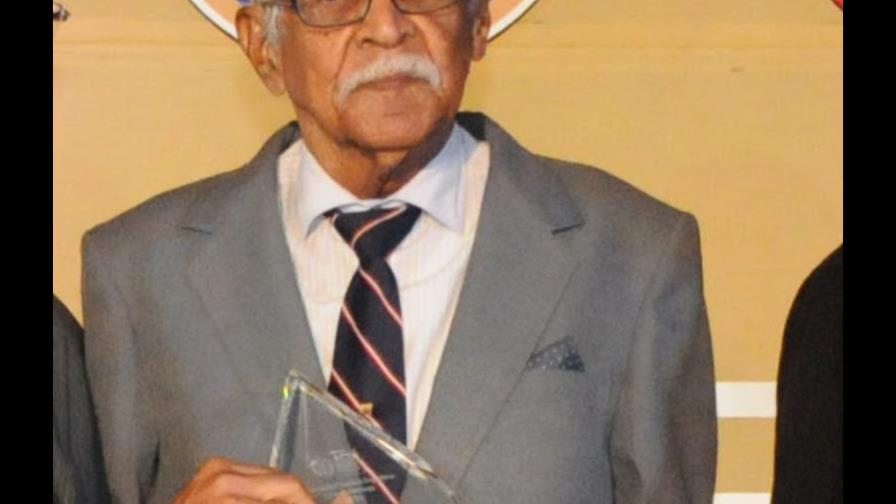 Cronistas deportivos y sus apodos Cronistas deportivos y sus apodos