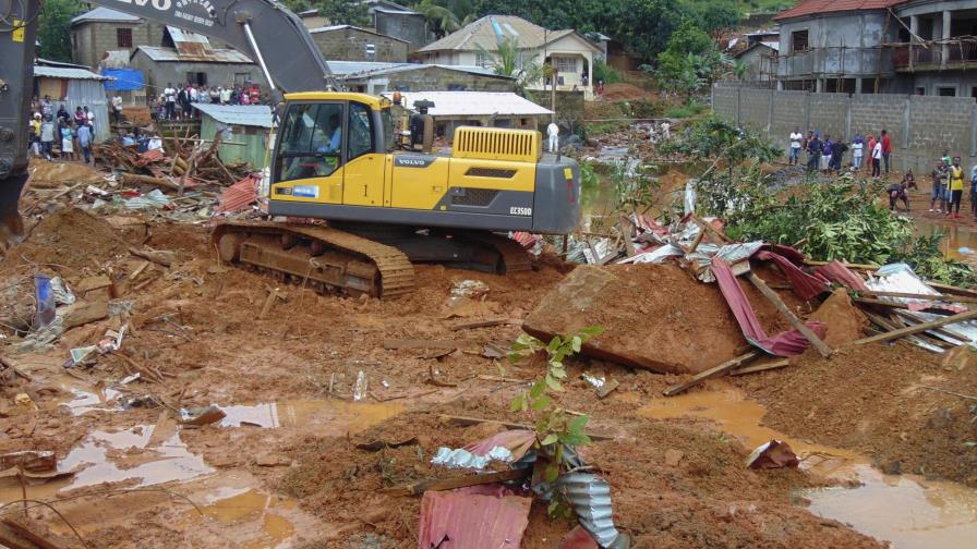 Al menos 300 muertos por deslaves en Sierra Leona 