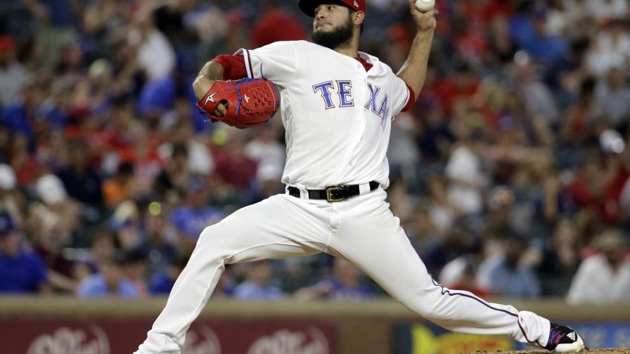 Pérez superó las dificultades para darle la victoria a los Vigilantes de Texas