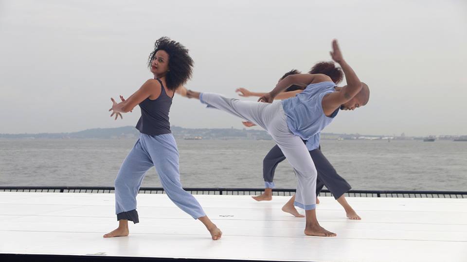 La gestualidad es parte del estilo propio de la agrupación