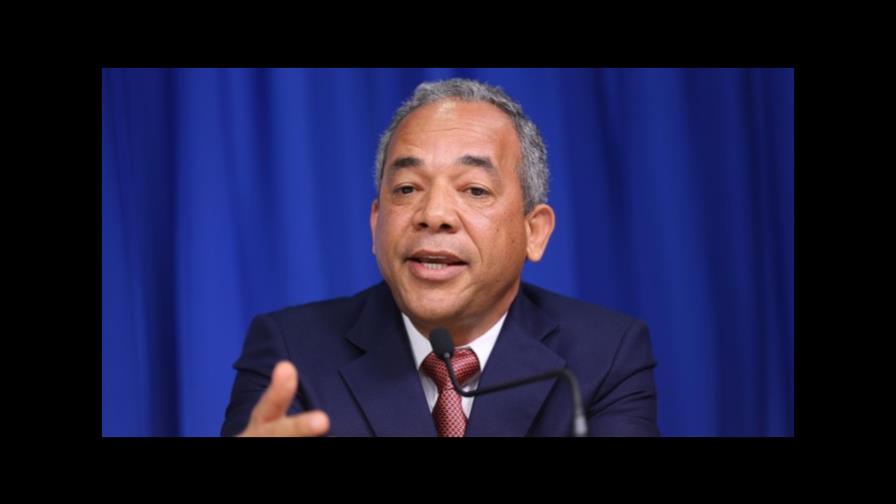 Comité de licitación de CDEEE entrega credenciales para venta de energía