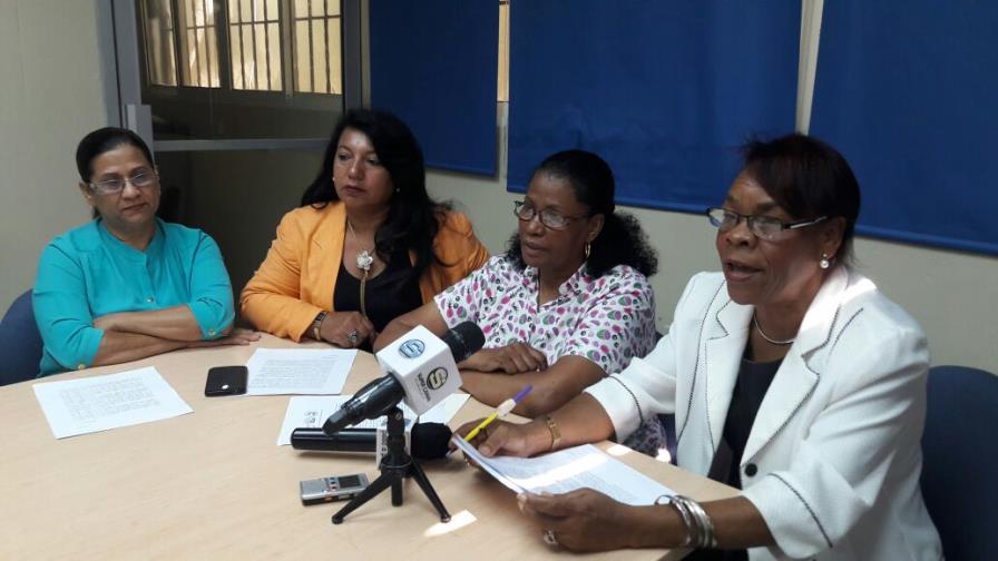 Aseguran Estado tiene deuda social y laboral con las mujeres dominicanas  