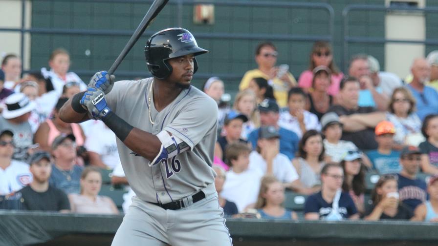 Eloy Jiménez fue subido a Doble-A Eloy Jiménez fue subido a Doble-A