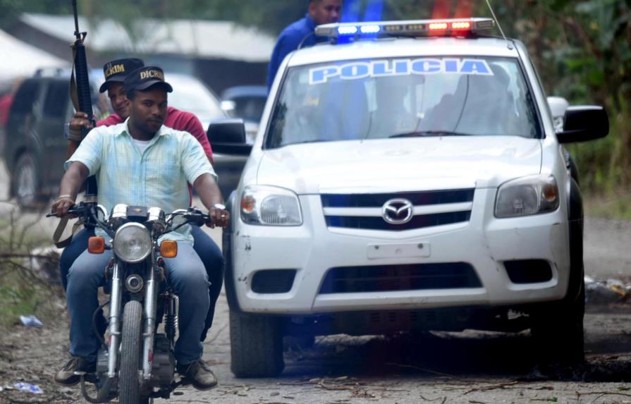 Policía aumenta patrullaje en Tamboril tras muerte de agente de la DNCD