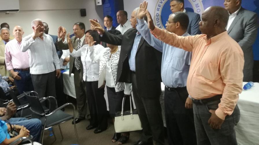 Diputada del PRD Miledys Suero y excongresista Ramón Durán se juramentan en el PRM Diputada del PRD Miledys Suero y excongresista Ramón Durán se juramentan en el PRM