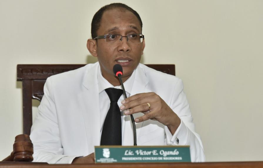 Regidor Víctor Ogando, reelecto presidente de la Sala Capitular del Ayuntamiento del Distrito Nacional