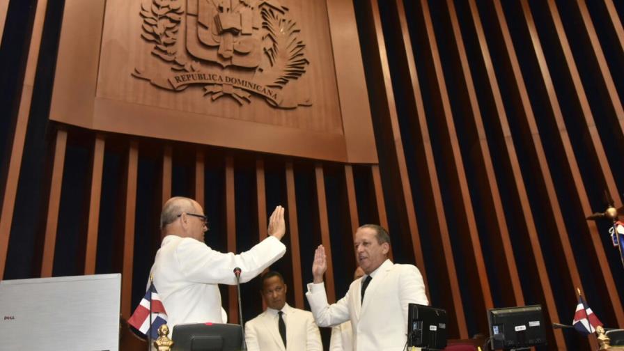 Senado confirma en la presidencia a Reinaldo Pared Pérez