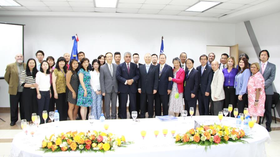 Inversionistas y hoteleros de Taiwán visitan el Ministerio de Turismo