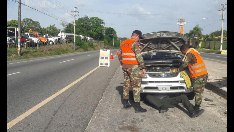 Unidades de Obras Públicas asisten a 1,264 conductores en feriado de la Restauración