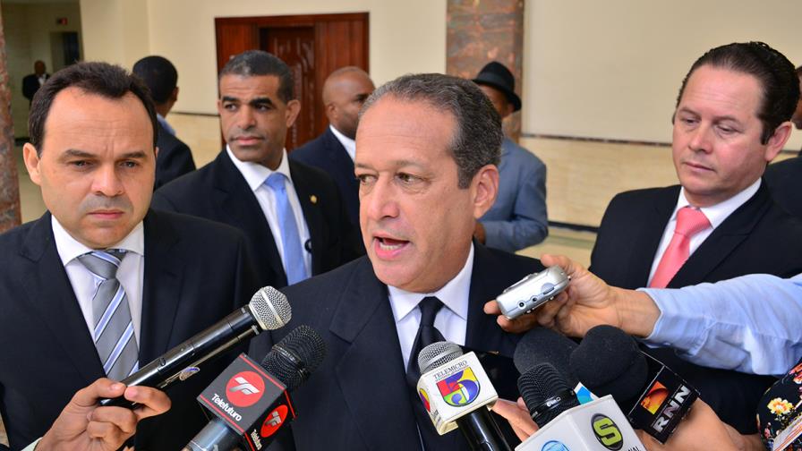 Reinaldo Pared dice candidaturas “no están en agenda” en el PLD 