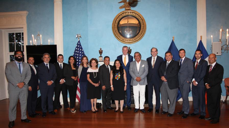 Cónsul dominicano se reúne con alcalde de Nueva York
