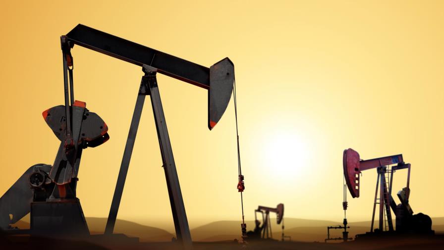 Petróleo de Texas sube 0.66%