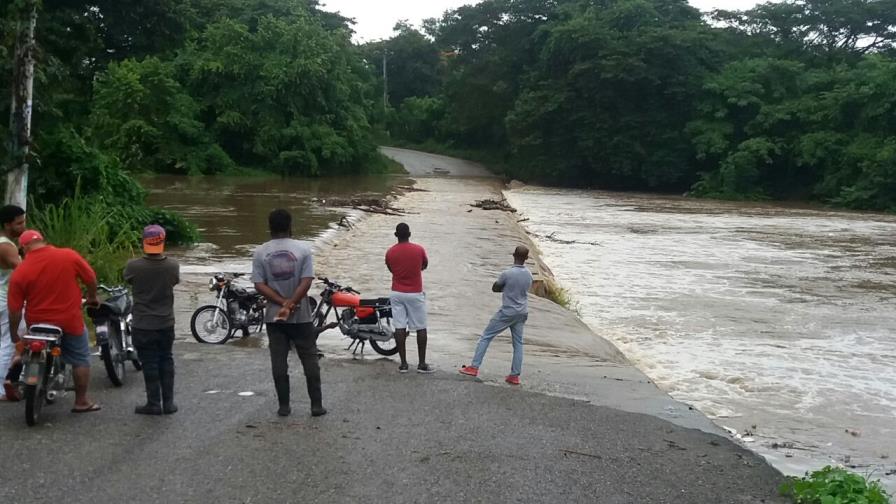 Más de 30 comunidades aisladas en El Seibo y Hato Mayor