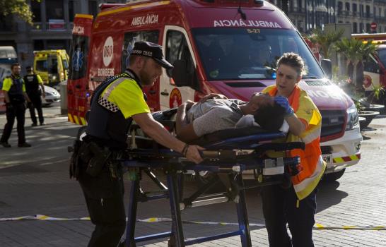 Al menos 13 muertos y un centenar de heridos en dos ataques en Cataluña