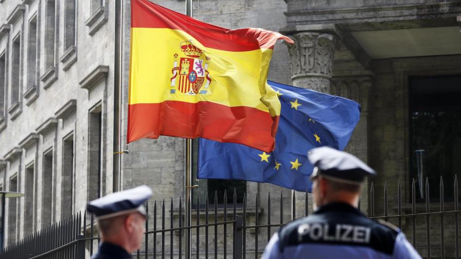 Muertes en Barcelona suben a 14, matan cinco terroristas y buscan otro