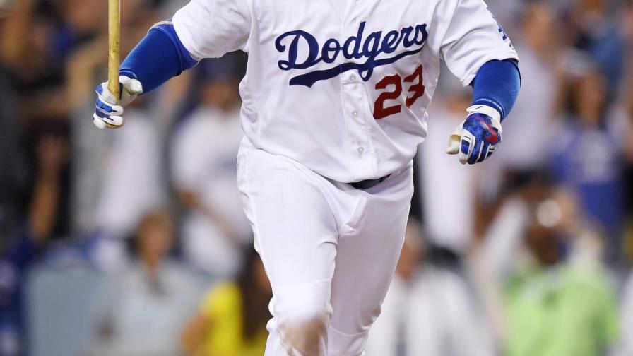 Los Dodgers activan al inicialista Adrián González