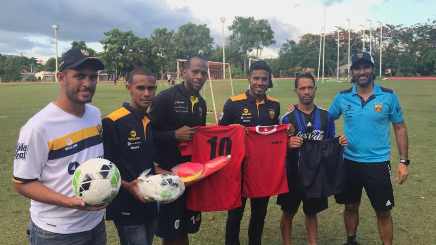 El Pantoja lleva su conocimiento técnico y apoyo de utilería al Salcedo FC