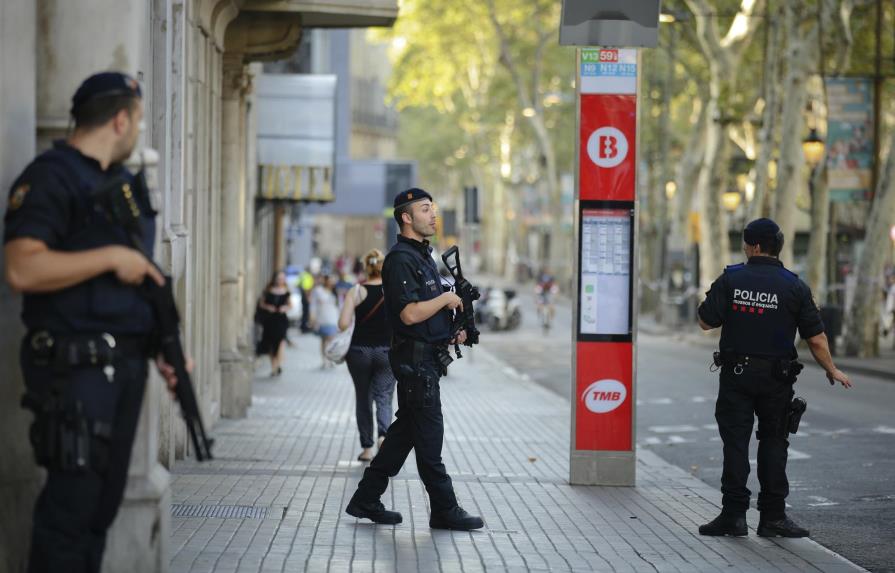 La policía cree que una célula de 12 personas participó en atentados en España