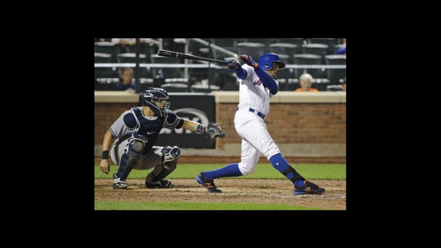 Los Dodgers adquieren a Curtis Granderson en canje con Mets Los Dodgers adquieren a Curtis Granderson en canje con Mets