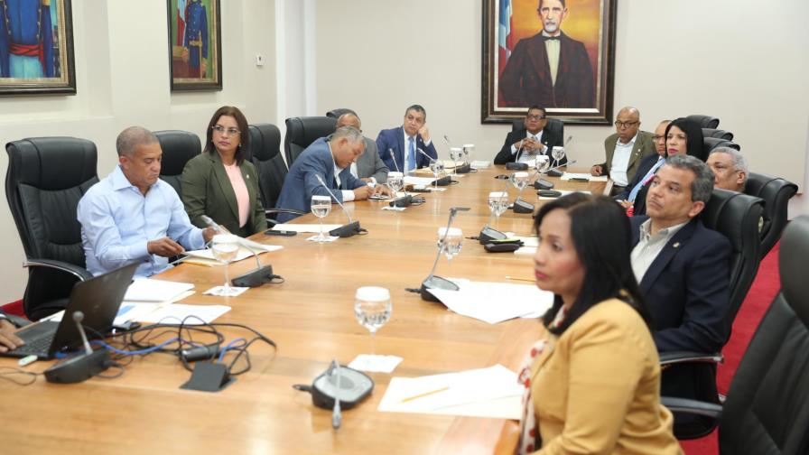 Rubén Maldonado anuncia primer Foro Legislativo en Santo Domingo Norte