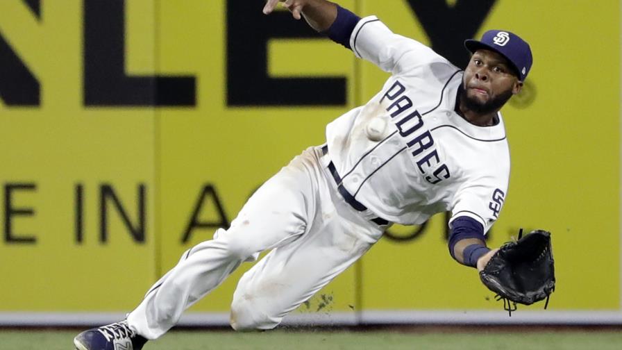 Manuel Margot logra un gran progreso a la defensa con los Padres de San Diego Manuel Margot logra un gran progreso a la defensa con los Padres de San Diego